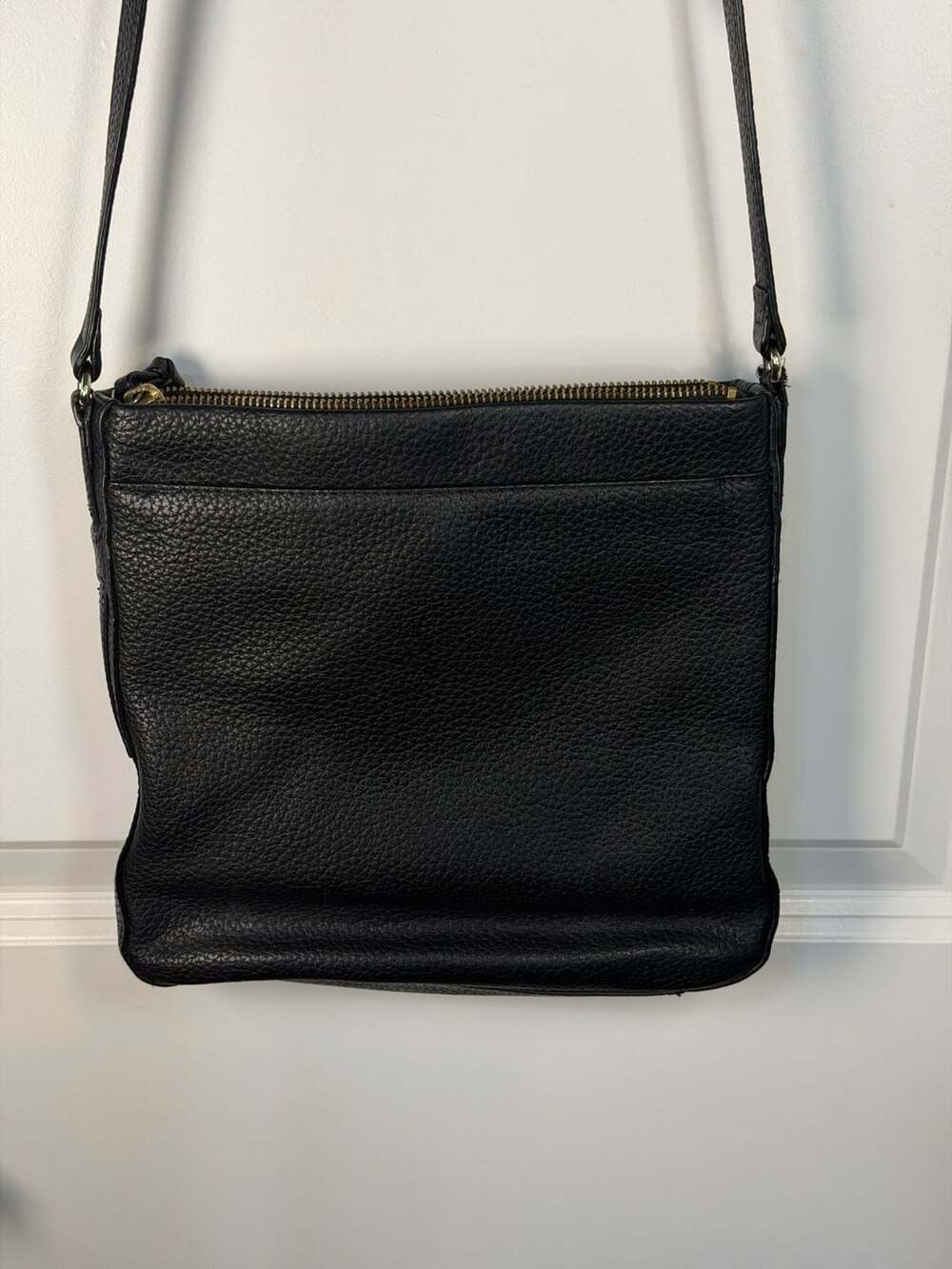 14th & Union Black Pebbled Leather Crossbody Bag - Picture 4 of 10